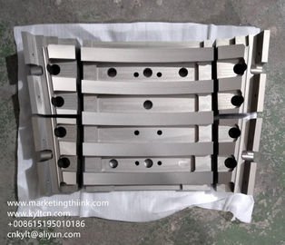 I LAVORI FORZATI HANNO ANODIZZATO IL CNC DI ALLUMINIO CHE LAVORA CONTROLLANDO LO STRUMENTO PER LA SALDATURA DELLE PARTI DELLA SEDIA DI SPIAGGIA fornitore