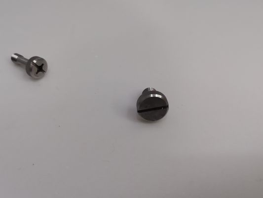 Vite scanalata di acciaio inossidabile lavorata dal tornio di CNC fornitore