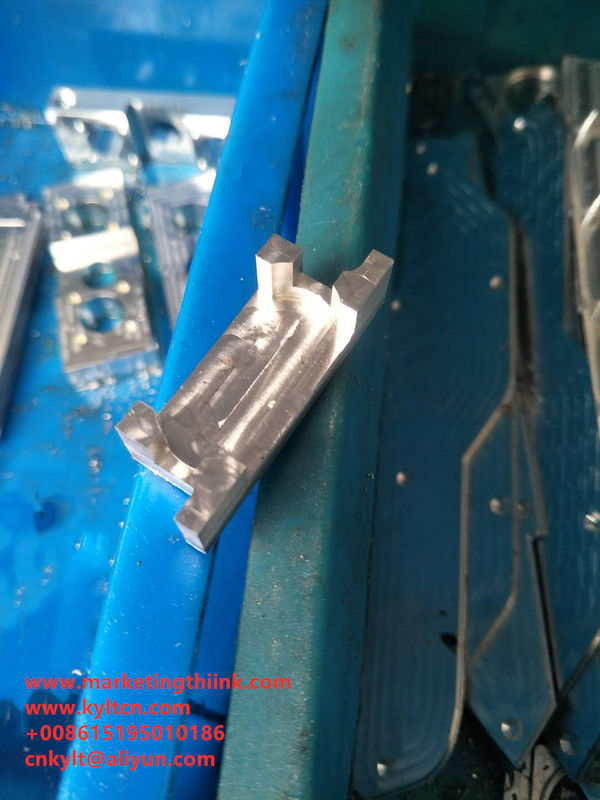 prototipo del metallo dalle parti di macinazione lavoranti di CNC fornitore