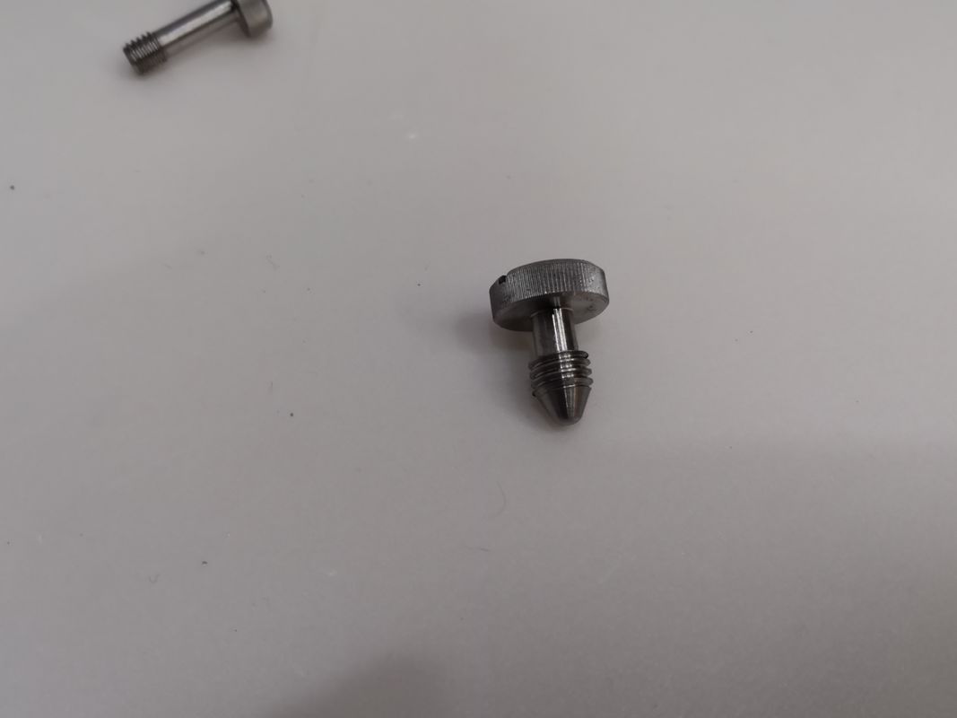 Vite scanalata di acciaio inossidabile lavorata dal tornio di CNC fornitore